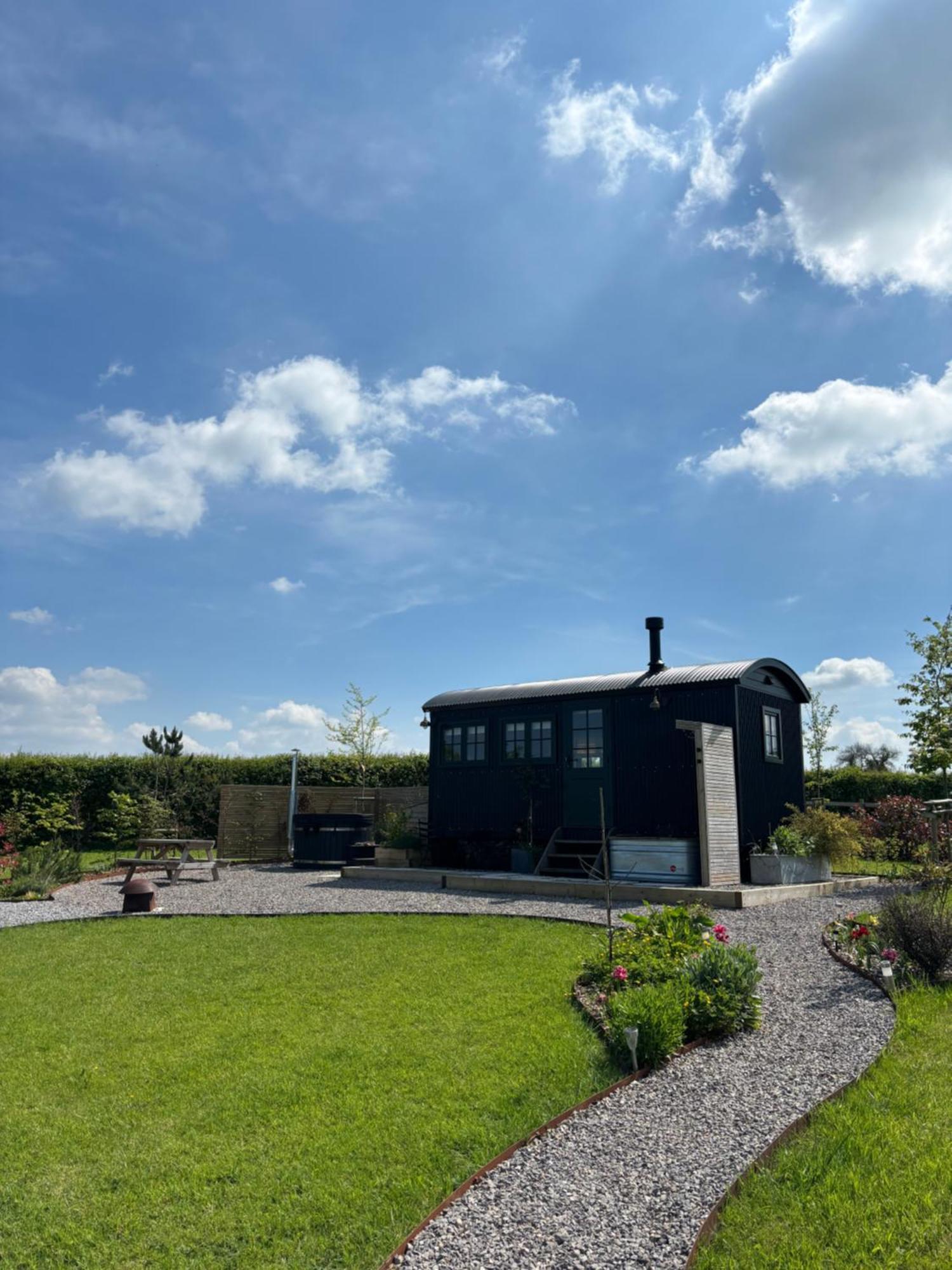 The Winford Retreat Villa Exterior photo