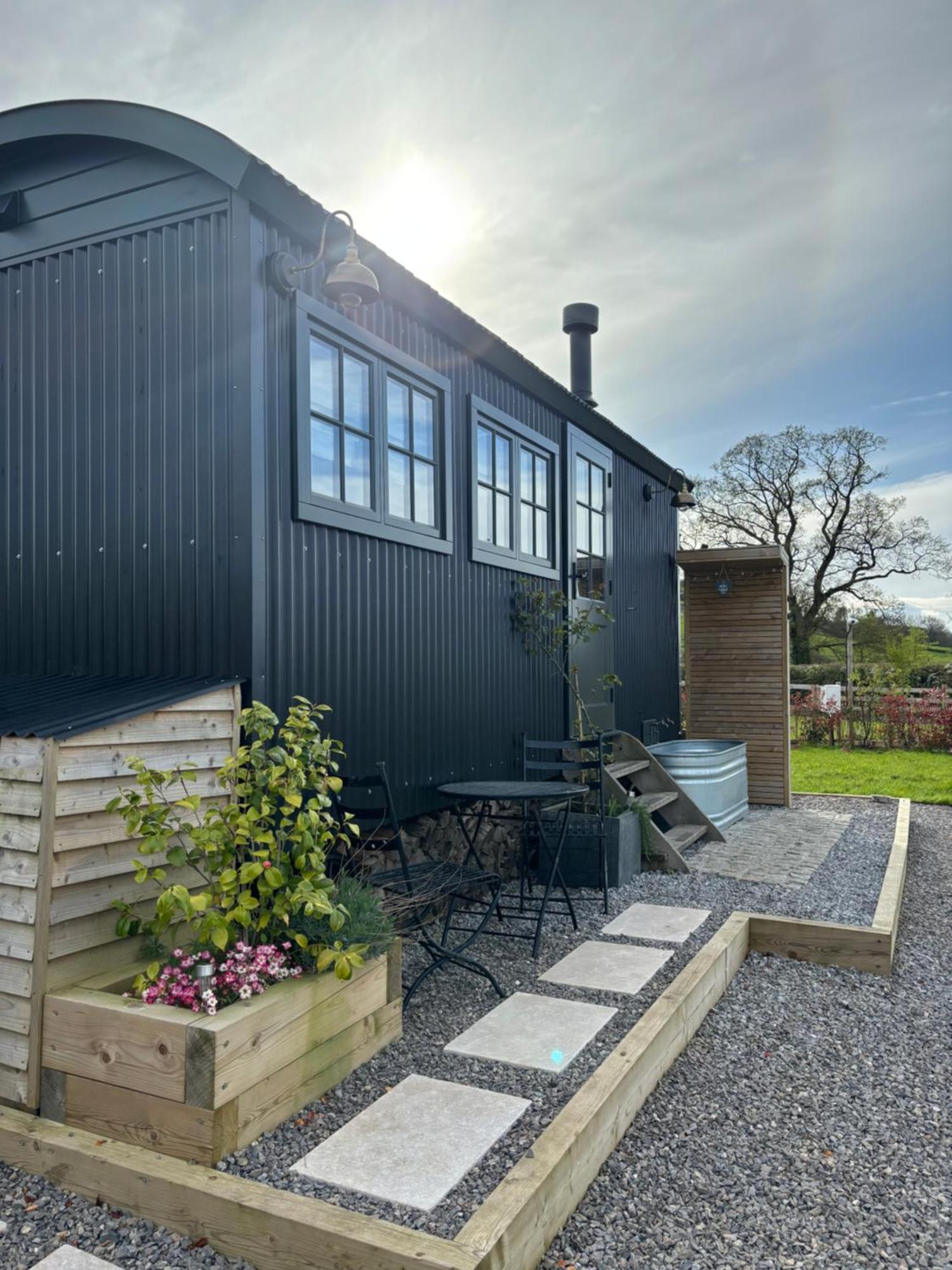 The Winford Retreat Villa Exterior photo